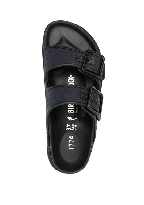 Ciabatte Arizona con fibbia in nero di Birkenstock - uomo BIRKENSTOCK 1774 | 1028834BLK